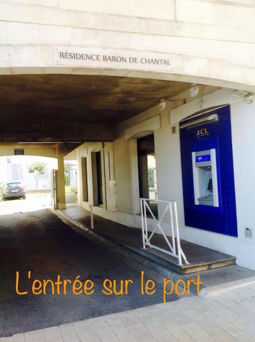 Eole, Idealement Situe Sur Le Port De St Martin De Re Saint-Martin-de-Ré